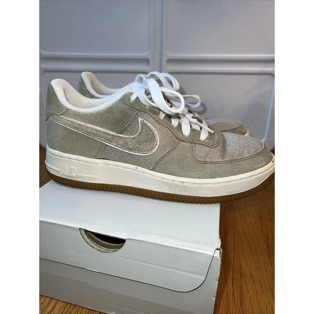 Nike Air Force 1 GS‎ Khaki White Gum Low Top Sneakers 596728-201 Kids Size 5Y